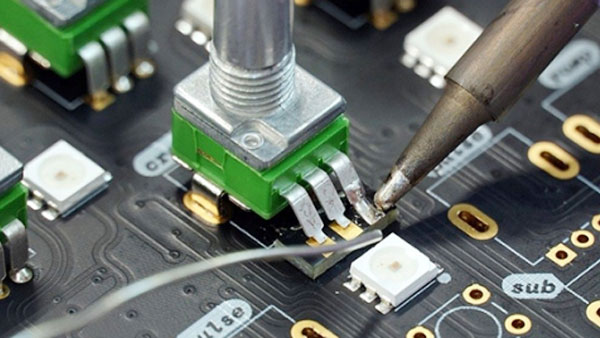 Hokker krêftkwaliteit kinne problemen kinne aktive krêftfilters oplosse yn Power Systems